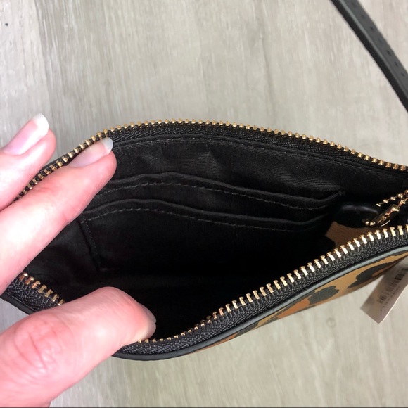 *SOLD* COACH Leopard Wristlet NWT - Picture 5 of 7